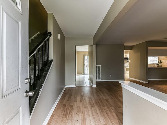 3rd image of 15014 Cypress Falls Dr