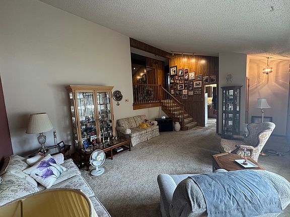 4th image of 17329 Oconto Ave
