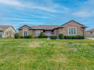 46732 Ben Franklin Dr, Shelby Township, MI