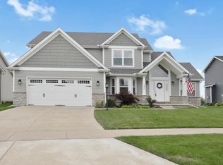 1406 Fieldstone Dr, Savoy, IL 61874