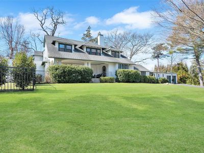 24 Valley Road, Manhasset, NY, 11030