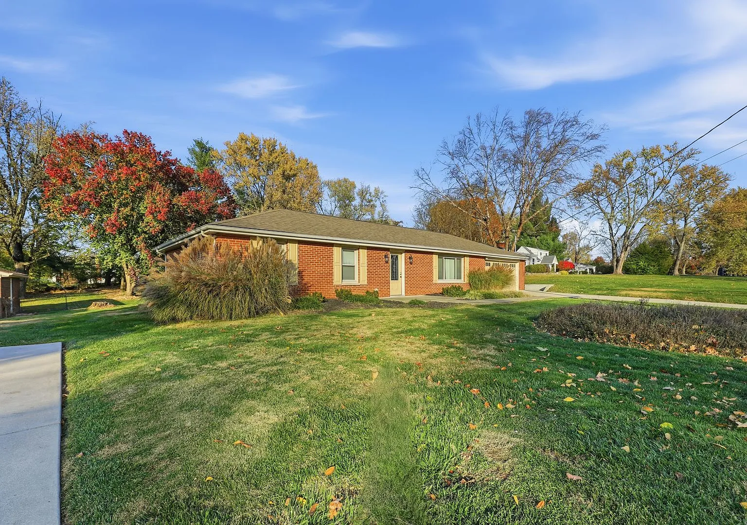 Spacious Ranch on Cul-de-sac Street — Photo 3