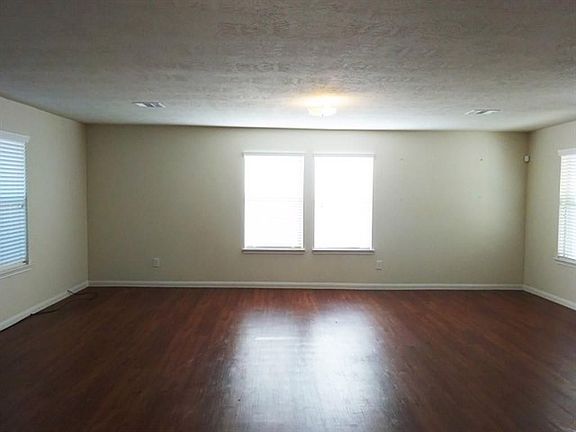 3rd image of 6006 Brenwood Trails Ln