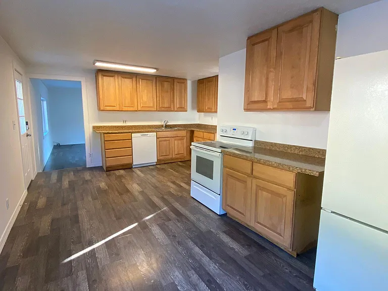 103 Orchard Ave — Photo 3