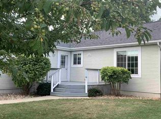 1408 Leitha Ter, Waverly, IA
