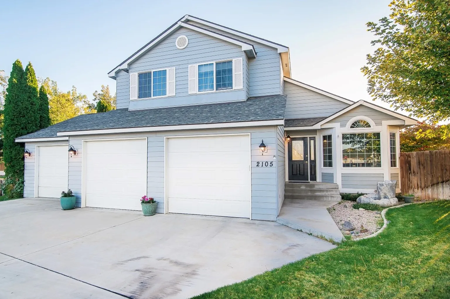 2105 Sunrise Ct photo 1
