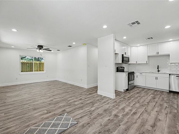 3rd image of 612 S 9th St