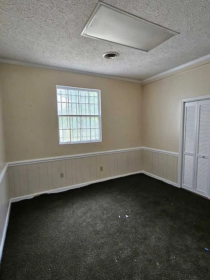 Building Photo - 854 Trinity Pl
