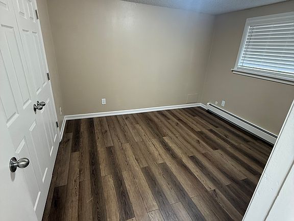 3rd image of 320 National Pl #8