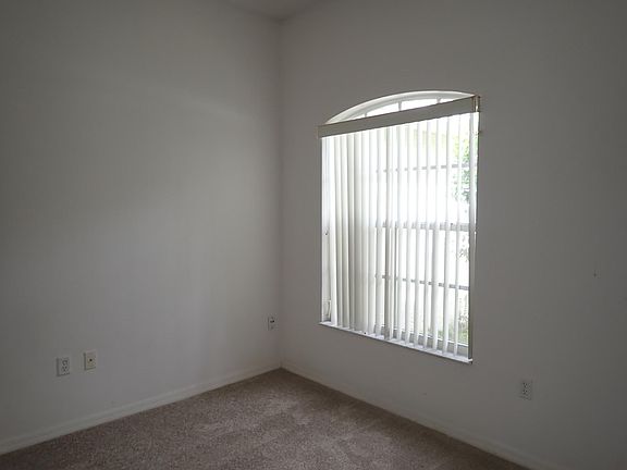 5th image of 20 Radcliffe Dr