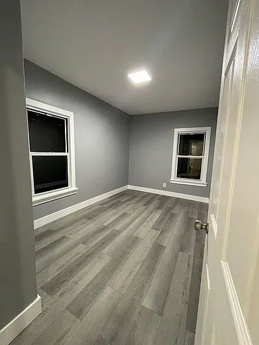 410 Port Richmond Ave Photo 1