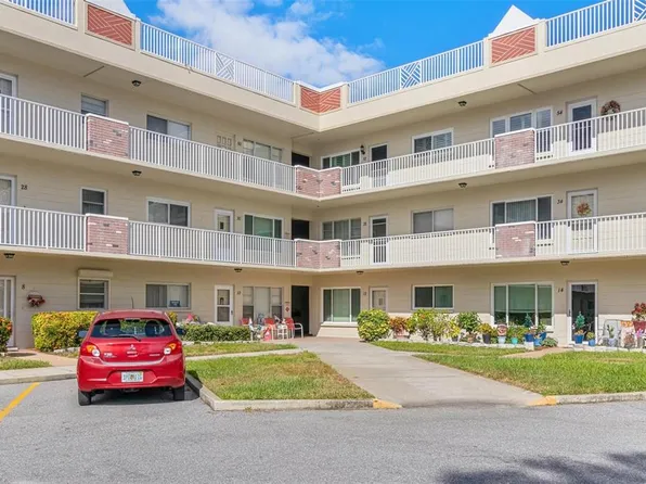 2262 SWEDISH DRIVE #32, CLEARWATER, FL 33763