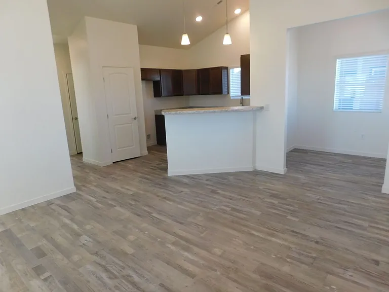 2354 Zion Canyon Ave — Photo 4