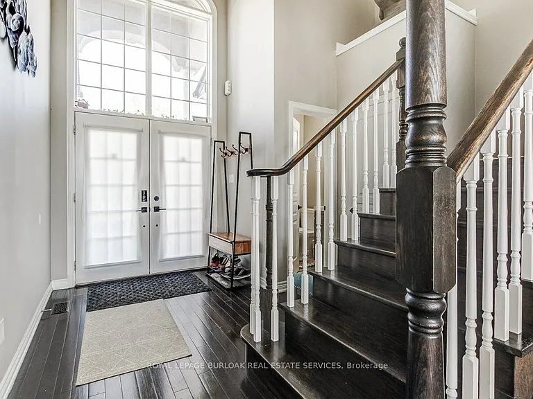 182 Fair St — Photo 16