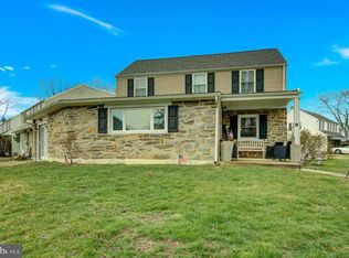 515 Holmes Rd, Morton, PA 19070