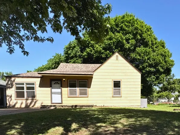 1316 N 9th St, Arkansas City, KS 67005