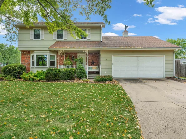 2341 SE Blair Ct, Topeka, KS 66605