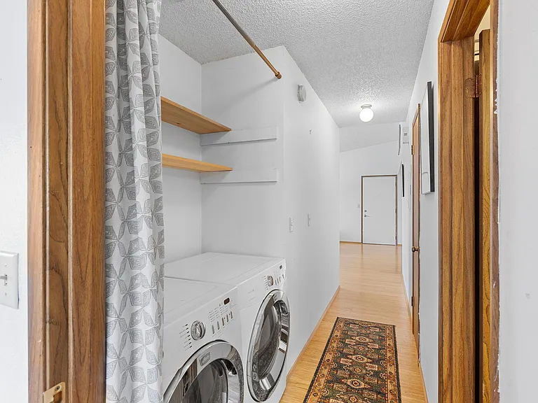 1727 NE Multnomah St #14 — Photo 10