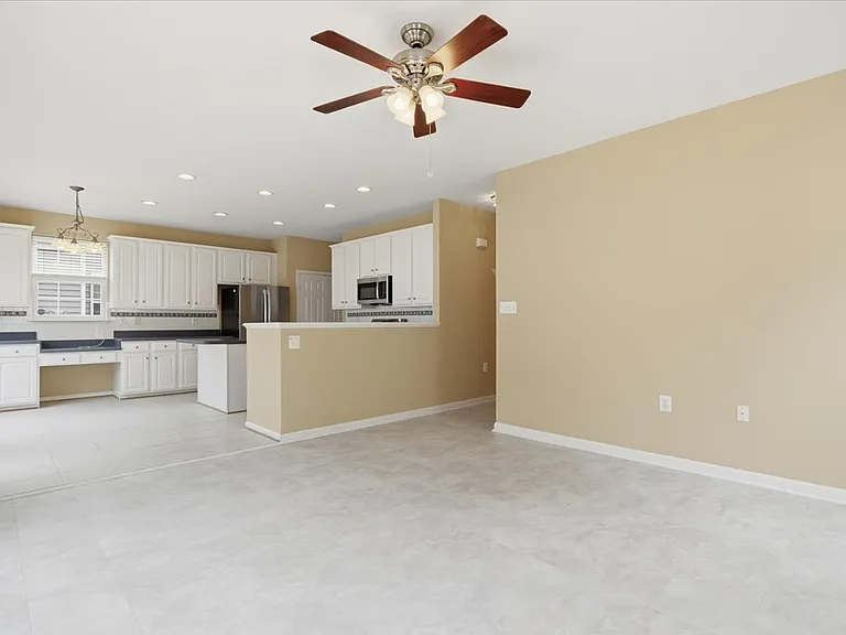 341 Bullskin St — Photo 14