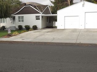 927 C St SW, Ephrata, WA 98823