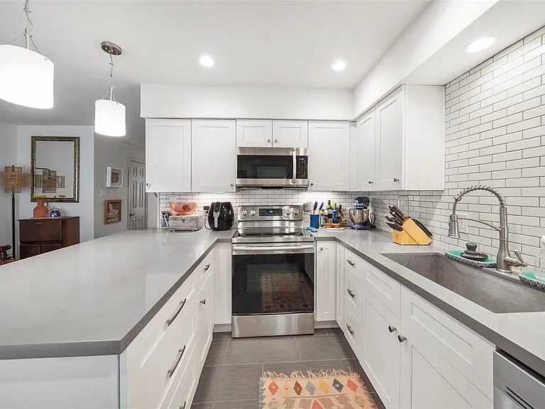 612 Welch St — Photo 14