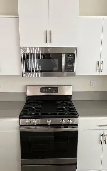 Gas Range with Microwave