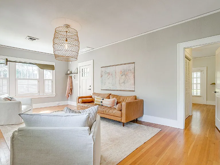 2718 Cockrell Ave — Photo 5