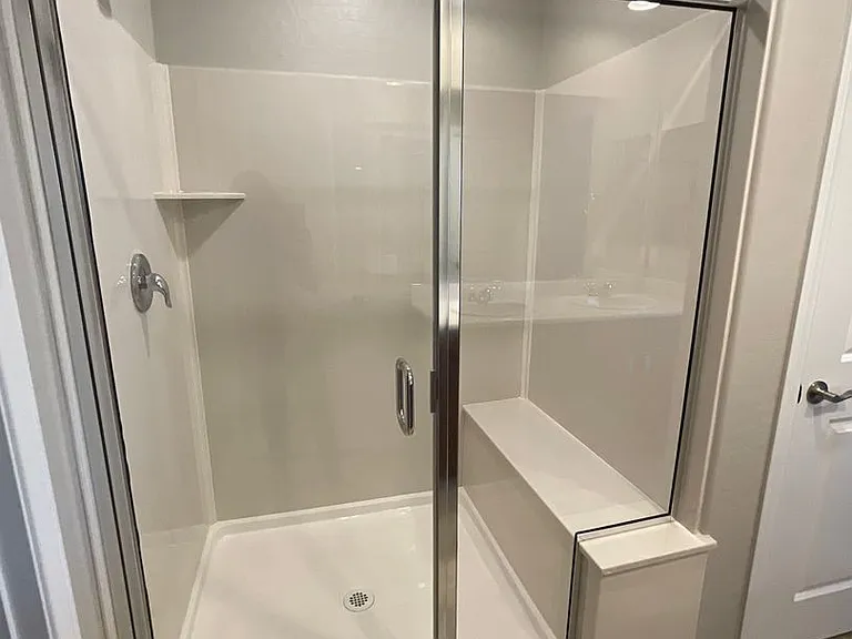 18 Pivot Ave — Photo 12
