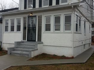 18701 Pineville Ln, Springfield Gardens, NY 11413