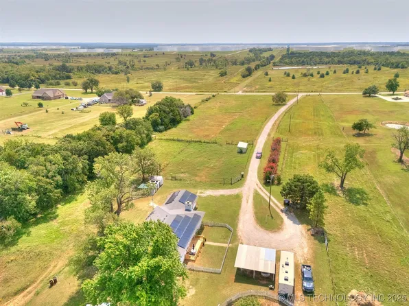 2020 E Eseco Rd, Cushing, OK 74023