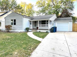 282 Kenilworth Rd, Waterloo, IA 50701