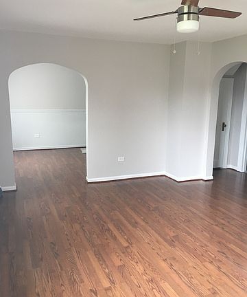 2nd image of 111 S Caryl Ave