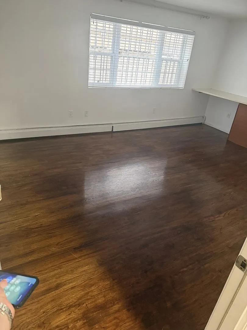 1827 Tomlinson Ave — Photo 4