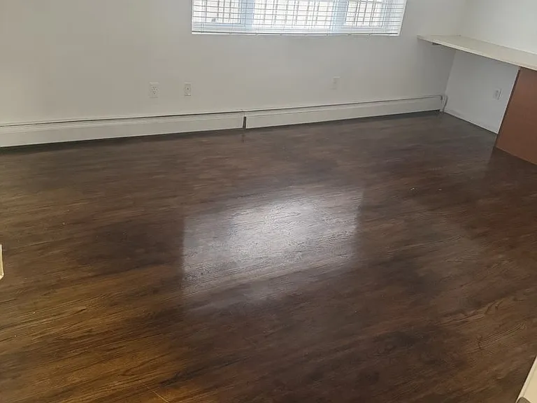 1827 Tomlinson Ave — Photo 4