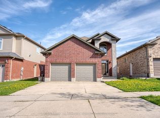 1111 Oakcrossing Rd, London, ON N6H 0E9
