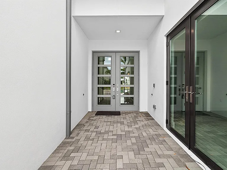 8561 Crystal Downs Ave — Photo 4