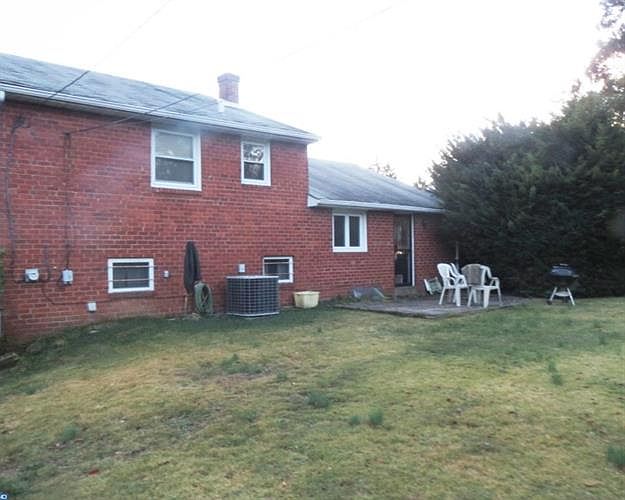 2nd image of 369 Lewis Rd
