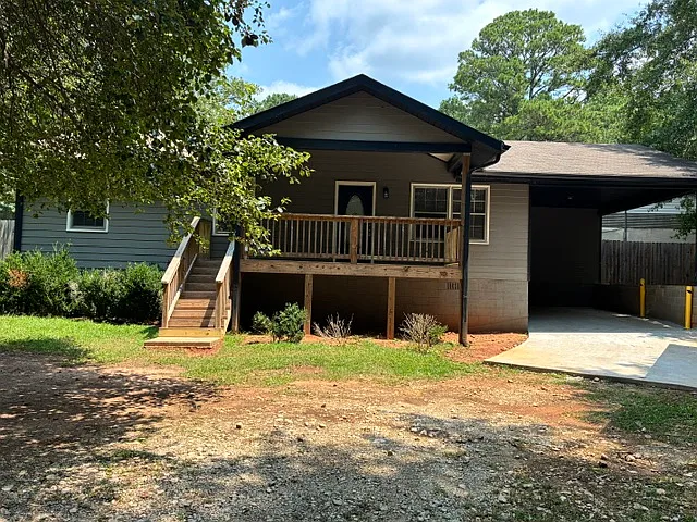1011 Smith Sisters Rd — Photo 1