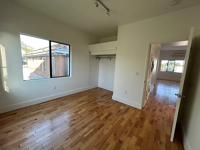 4356 Burns Ave #3 — Photo 9