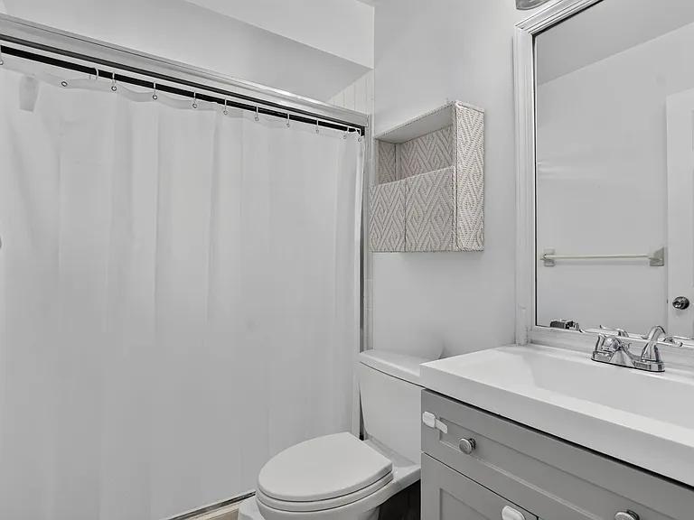 7690 Solimar Cir — Photo 23