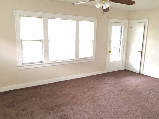 3rd image of 9706 Nelson Ave