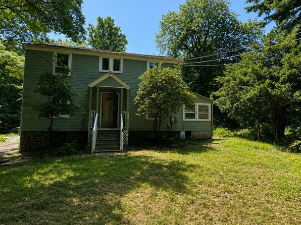 32 Seven Springs Mountain Rd, Monroe, NY 10950