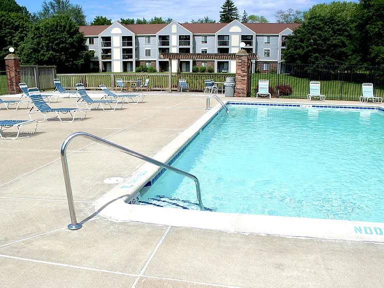 Madeira Apartments — Photo 19
