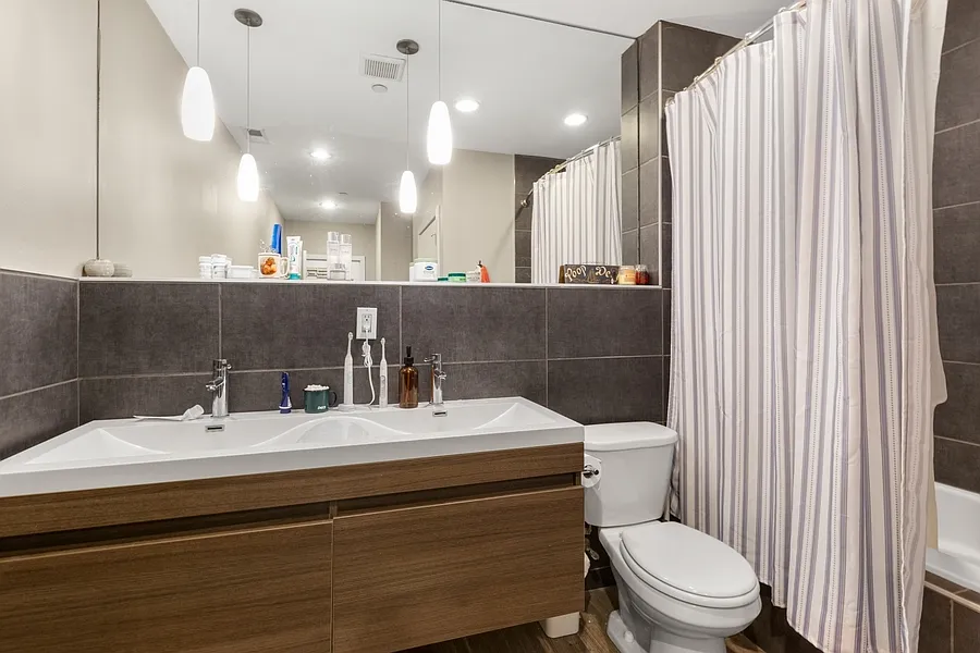 2 bed, 1075 sqft, $1,995 — Photo 4