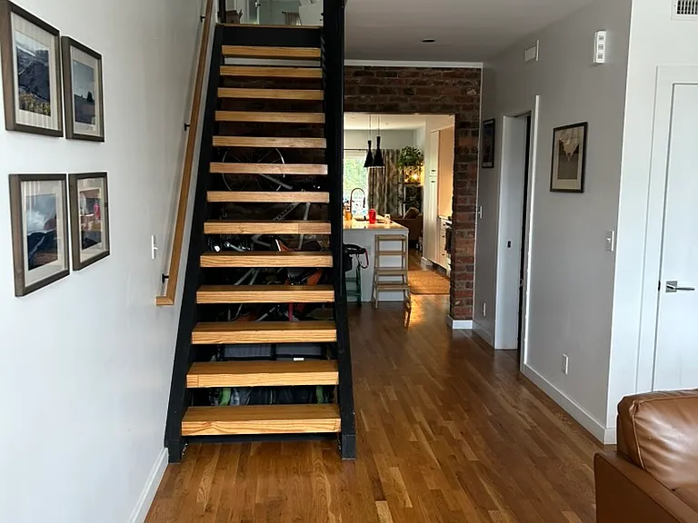 2513 O St — Photo 2