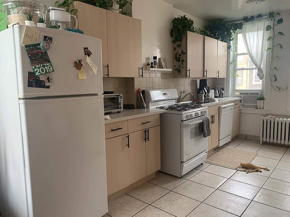 1st image of 3089 44th St APT 3L