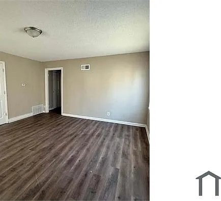 454 Mueller Ave — Photo 2