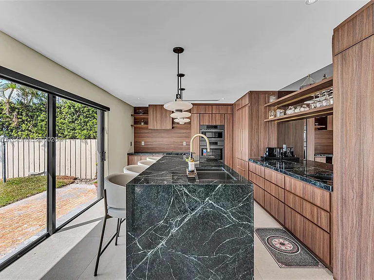 1170 S Biscayne Point Rd — Photo 5
