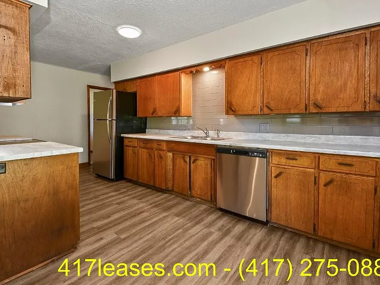 203 S White Oak Ave — Photo 12