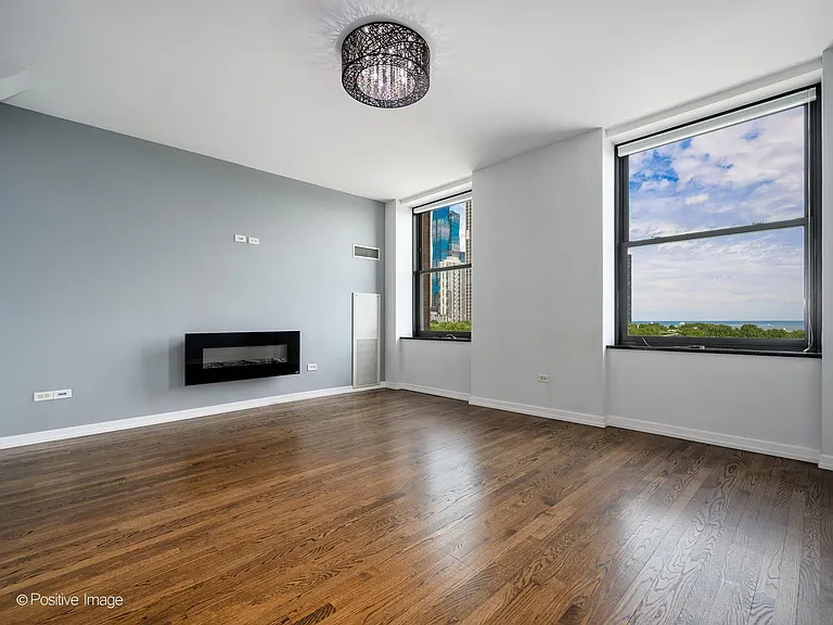 6 N Michigan Ave #80-J — Photo 4
